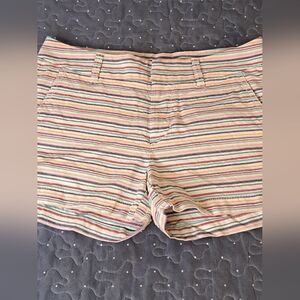 Khakis by GAP Girlfriend 3 inch shorts size 2 - new